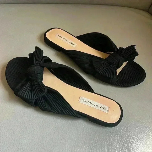 Womens SAK’S Fifth Avenue black bow flats size 7 - Picture 3 of 6